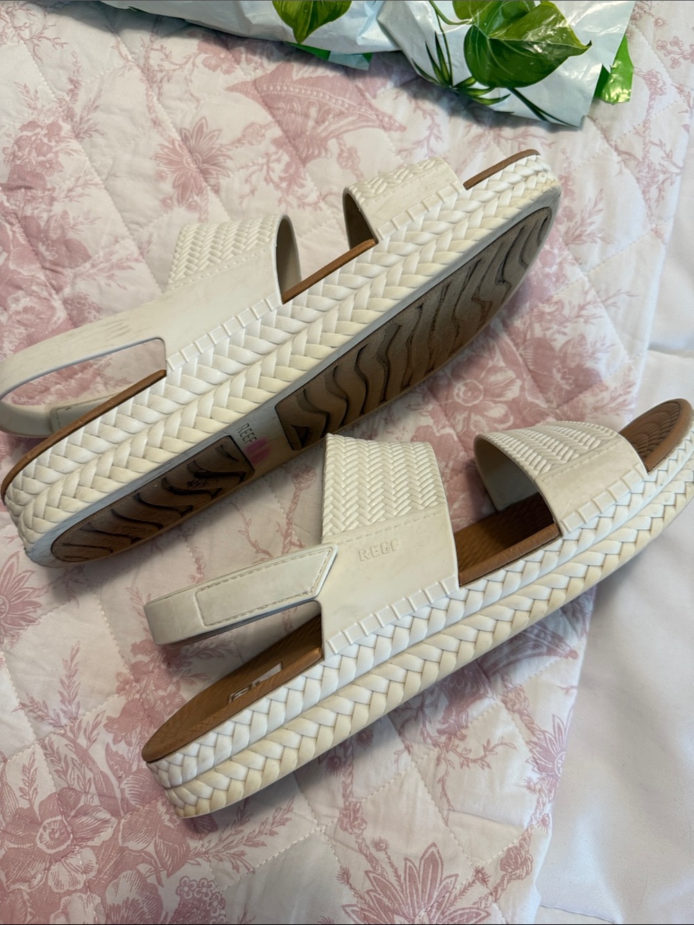 Reef White Double-Strap Sandals with Tan Footbed - Picture 4 of 8
